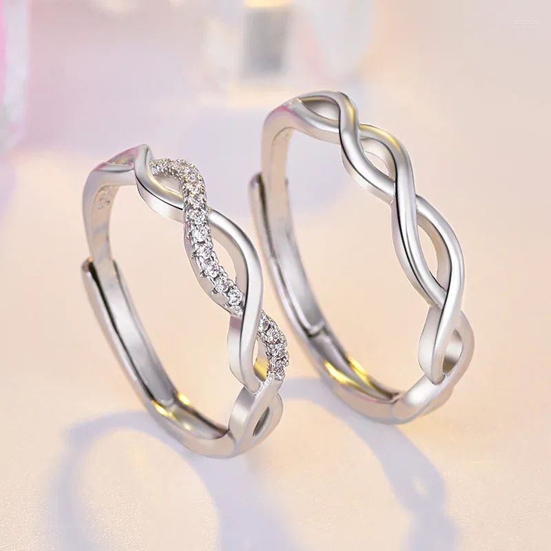 Ringos de cluster Charms de moda Casal Anel para mulheres elegantes torcidas design simples menino namorada 2 conjuntos de cor de prata jóia fina ajustável