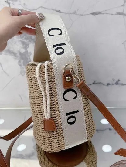 2024 mode letters print strandtassen stro vlecht winkel emmer tassen crossbody portemonnee