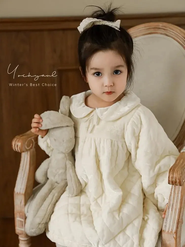 Childrens winter velvet princess dress thick warm coat loose fit for girls  ages 1-10 years from Dhgate Girl's Dresses - price 92.3