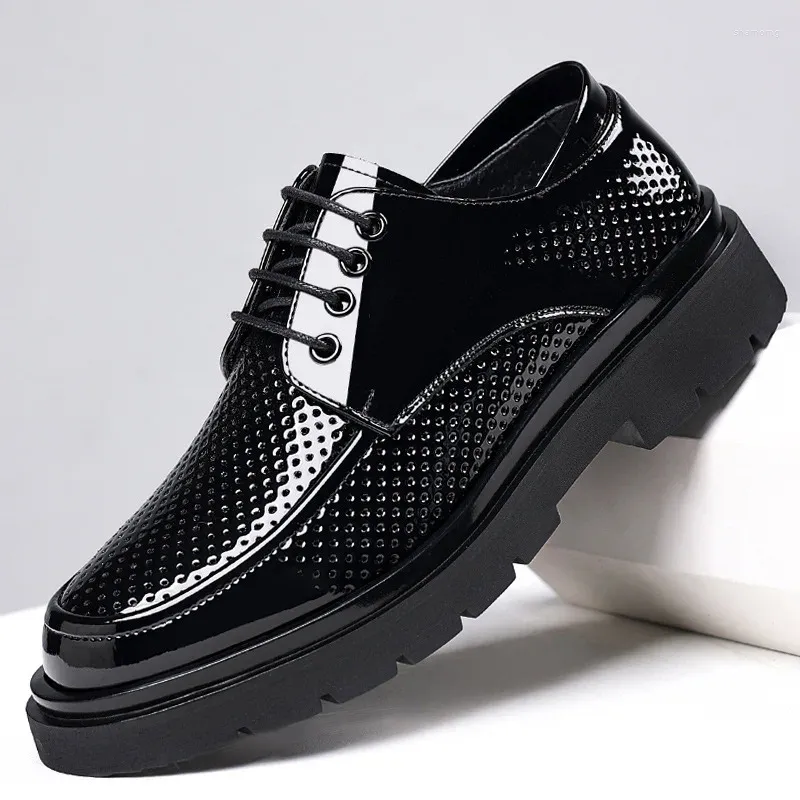 Casual Shoes Designer Bright Face Hollowed Out British Style Man Loafers Spring Autumn Fashion Retro Platform Light Business Men's