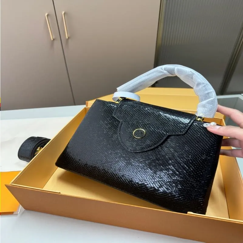 24SS Women's Luxury Designer Limited New Capucines Handbag Women's Handbag Shoulder Bag Classic Big Logo Design Gold Buckle H HIWV