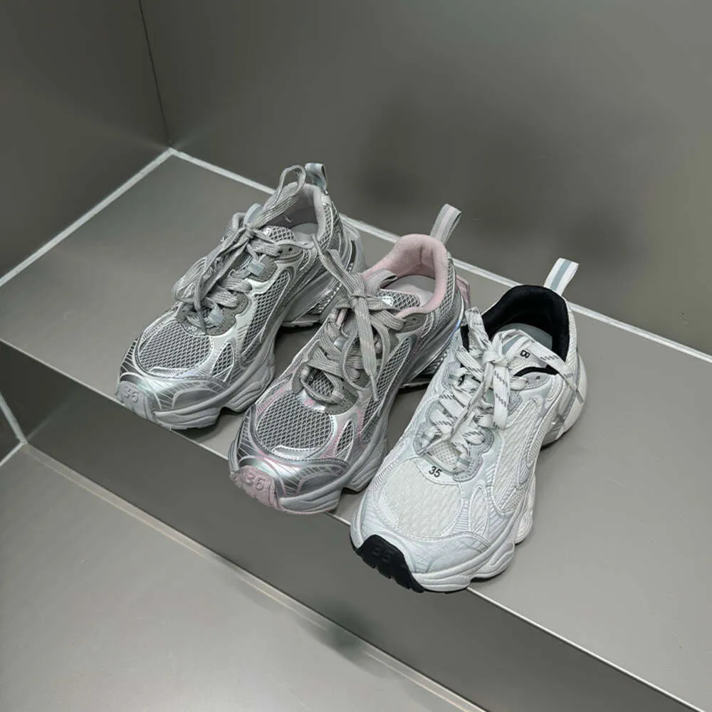 Echte Lederdicke Soled -Schuhe für Frauen 2024 neues silbernes Netz atmungsaktiv