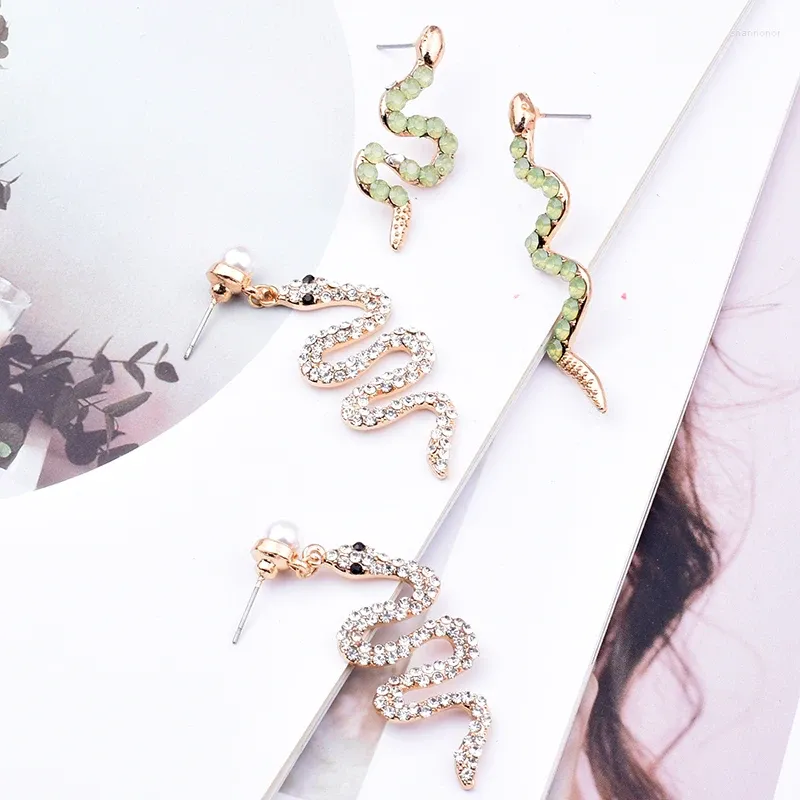 Studörhängen Snake Pearl Opal for Women Punk Unique Asymmetrical Charm Jewelry Girls Party Gift Fashion Uttalande Partihandel