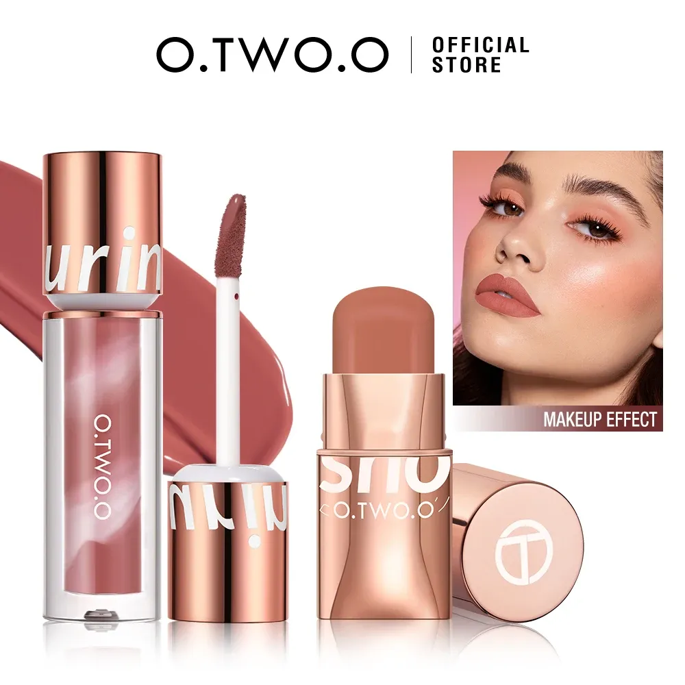 SET O.TWO.O 2pcs Rossetto SET SET IN MATTA IN MATTE MATTE LIPPILE LIPPOLE SMUMA NATURALE Proof 3 in 1 Blush Blush Stick Cosmetics