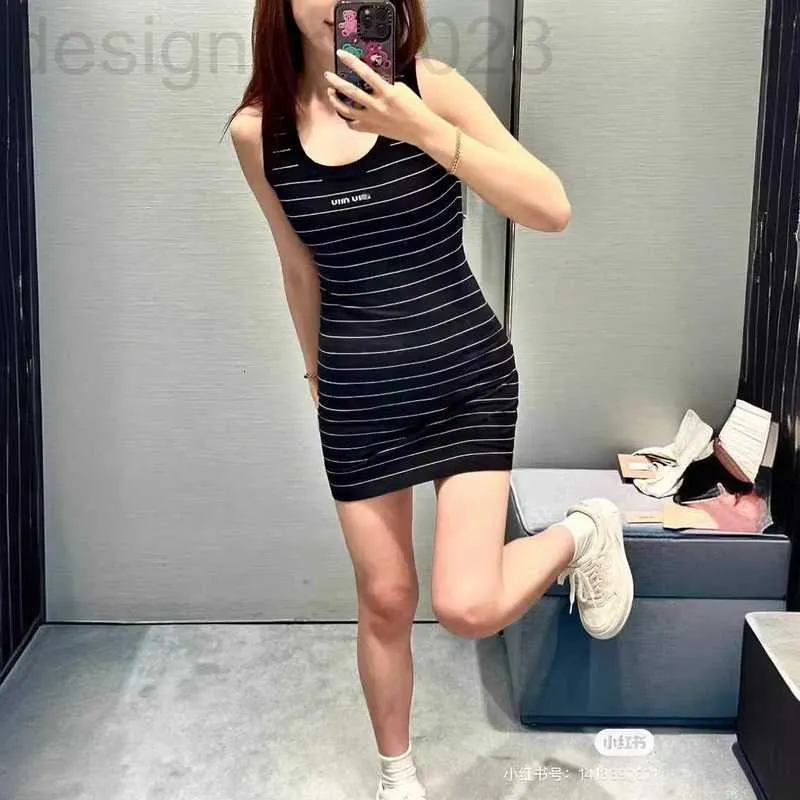 Basic & Casual Dresses Designer Summer Fashion Embroidery Letter Temperament Simple and Casual Versatile Stripe Slim Fit Tank Top Dress YEAE