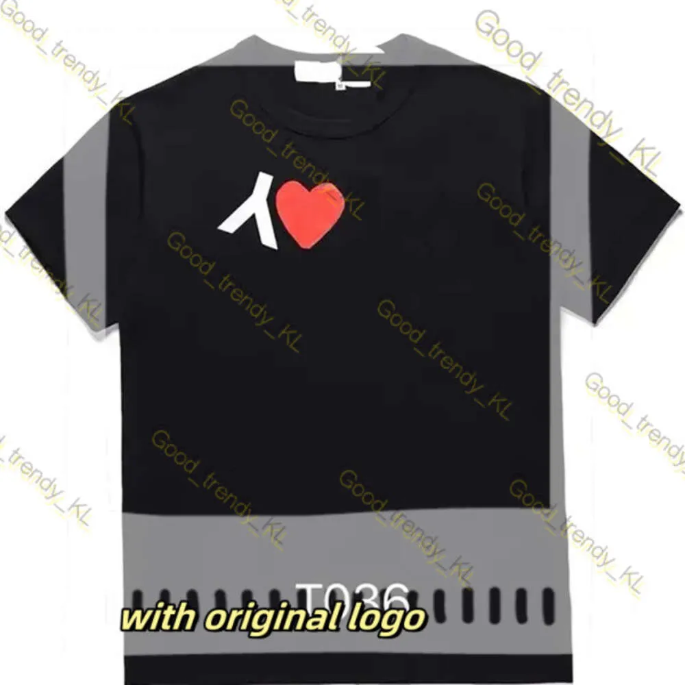 Designer Red Heart CDGS T-shirts Summer Mens de alta qualidade Play Shert Slave Moda de manga curta feminino des Badge Garcons Bordado 735