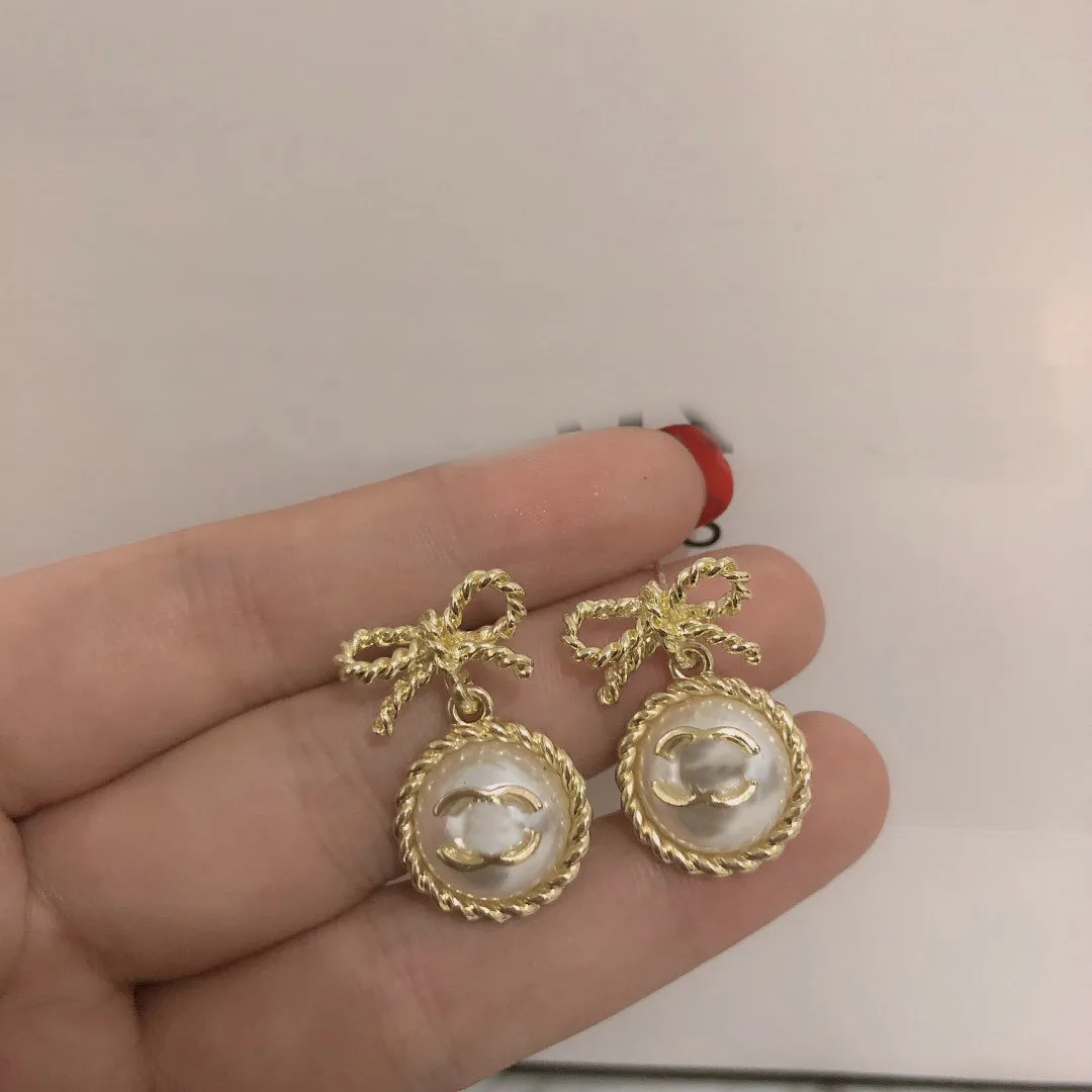 Designer Ohrring Brandbriefe Hengst Ohrringe Schmuck Frauen Bug Perlen Ohrringe Hochzeit Christmelle Geschenke
