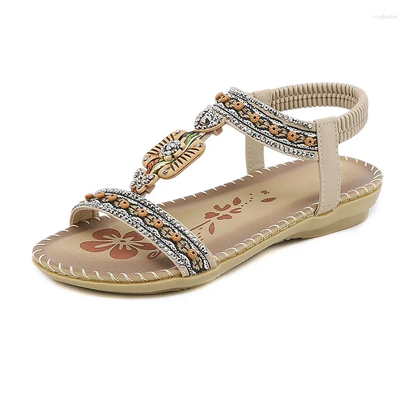 Casual schoenen Zomer Women 1,5 cm platform 2,5 cm lage hakken Boheemse sandalen vrouwelijke snaar kraal dame groot formaat kristallen lichtgewicht wiggen