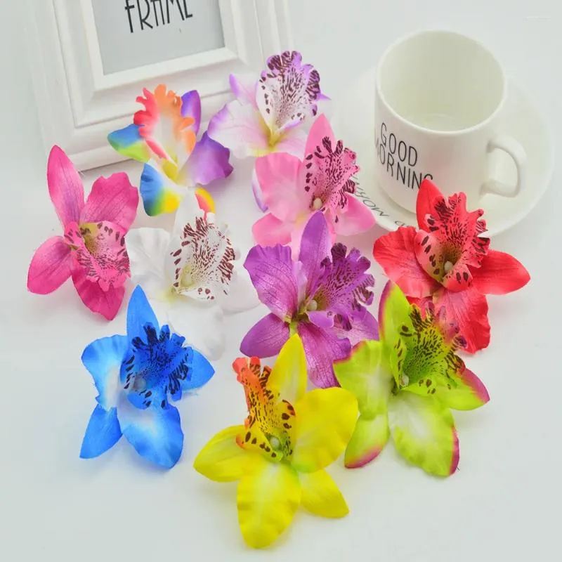 Fiori decorativi 100 pezzi Fiore artificiale per casa Decorazione del matrimonio Regali fai -da -te Box Silk Phalaenopsis Orchidea farfalla finta