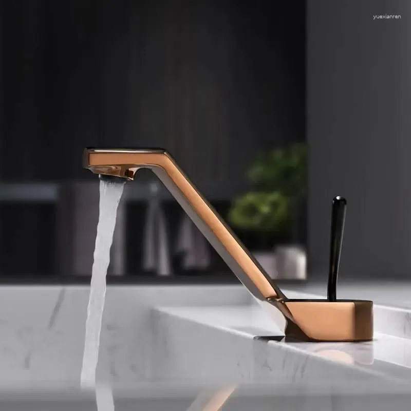 Rubinetti del lavandino da bagno design moderno del rubinetto nero tappeto singolo mixer in ottone in ottone in oro rosa a rosa rosa tap Banheiro Home HX50BF