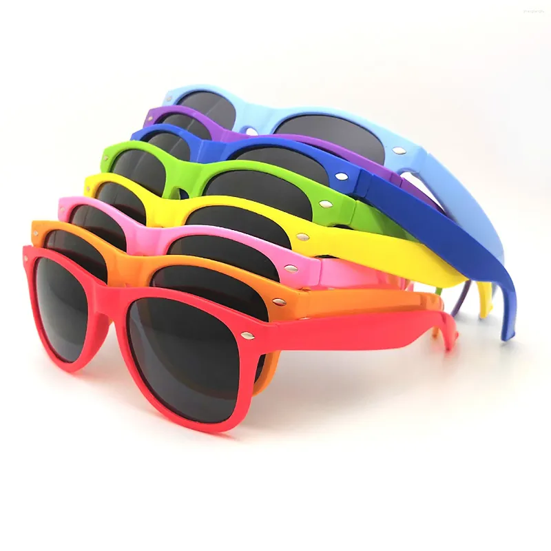 Solglasögon Party Rainbow Decorative Glasses Flera färgalternativ Lätt att bära PO -propleveranser