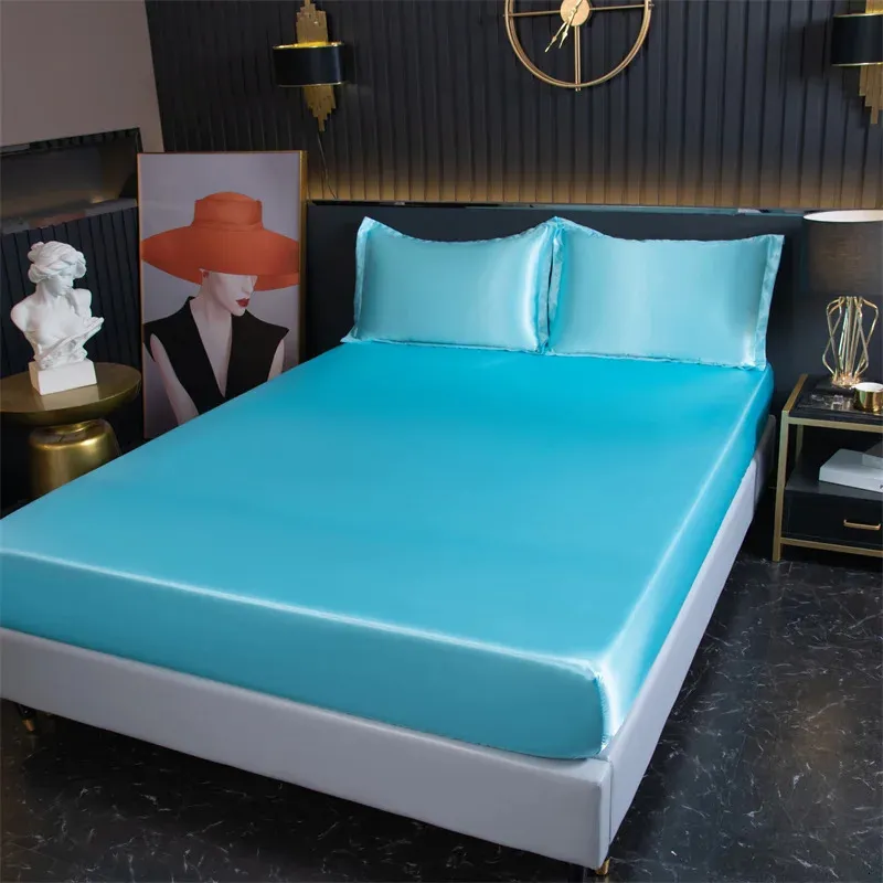 Luxury Satin Fitted Sheet High-End Solid Color Madrass Cover med Elastic Band Bed Sheet 90x200 180x200 Fit Sheet 240410