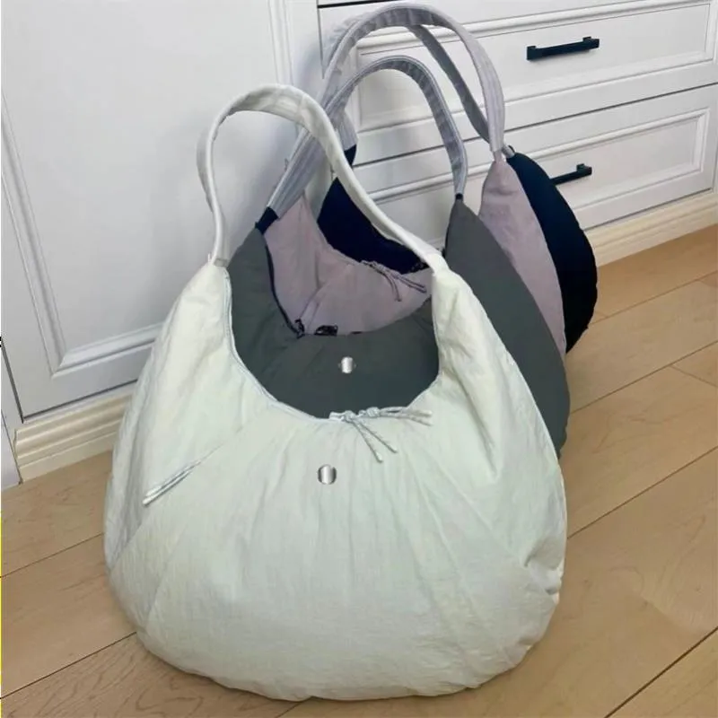 Capacité créatrice de sous-arasme de fitness Lu grand croissant Single épaule Sac à main sac à main