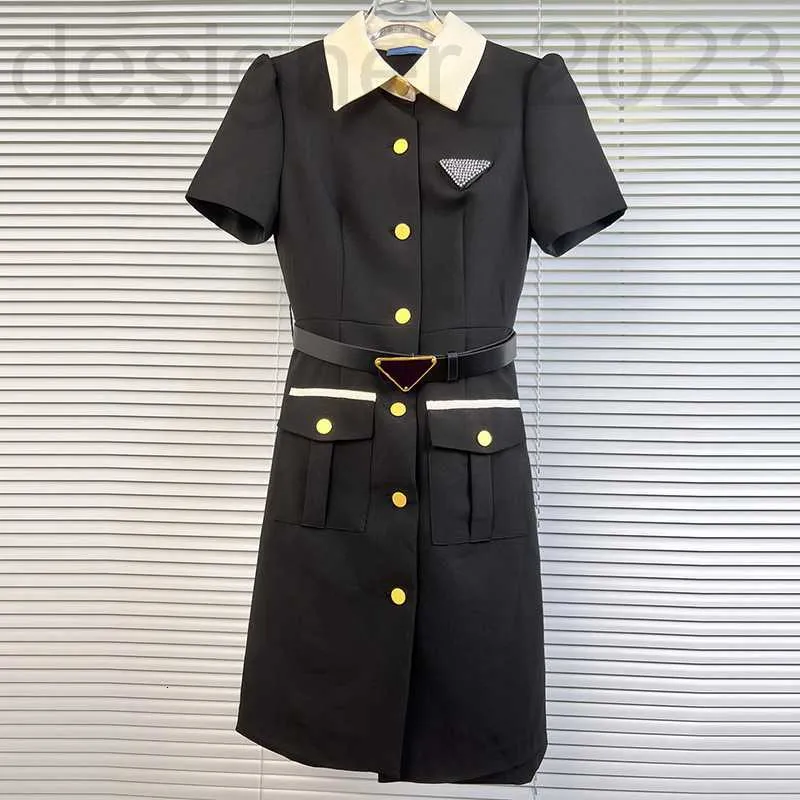 Arbetsklänningar Designer High End 24 Summer Style Polo Neck Short Sleeve Metal Buckle Belt Single Row Button Triangle Diamond Dress CJ7A