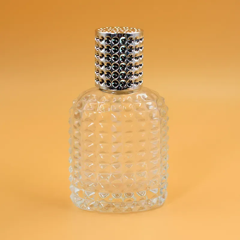 Hot 2019 30ML 50ML Perfume Empty Bottle Clear Glass Travel Spray Bottles With Gold Silver Lids In Stocks