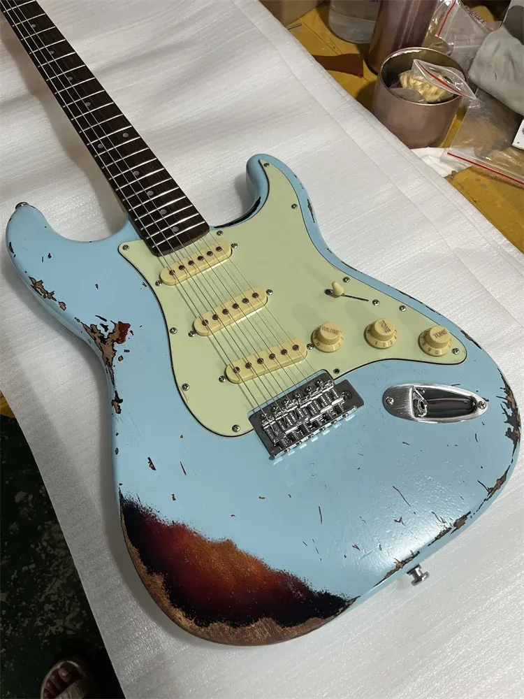 Ciężki relikwia jasnoniebieska nad Sunburst elektryczną gitarę olw ciele klon szyi dekolt z palisą podstrunnica starzeją się sprzętowe wykończenie nitro lakier