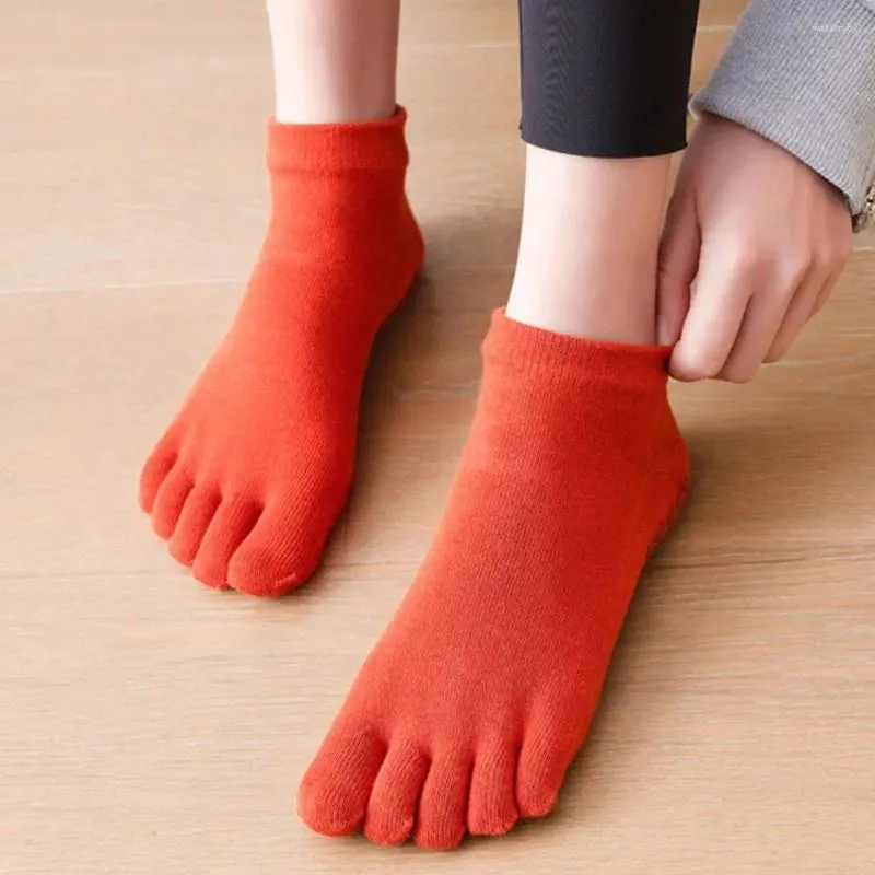 Frauen Socken warmes Yoga verdicken Harajuku Dance Cotton Sports Fitness Fünf Fingerschläge Non-Slip