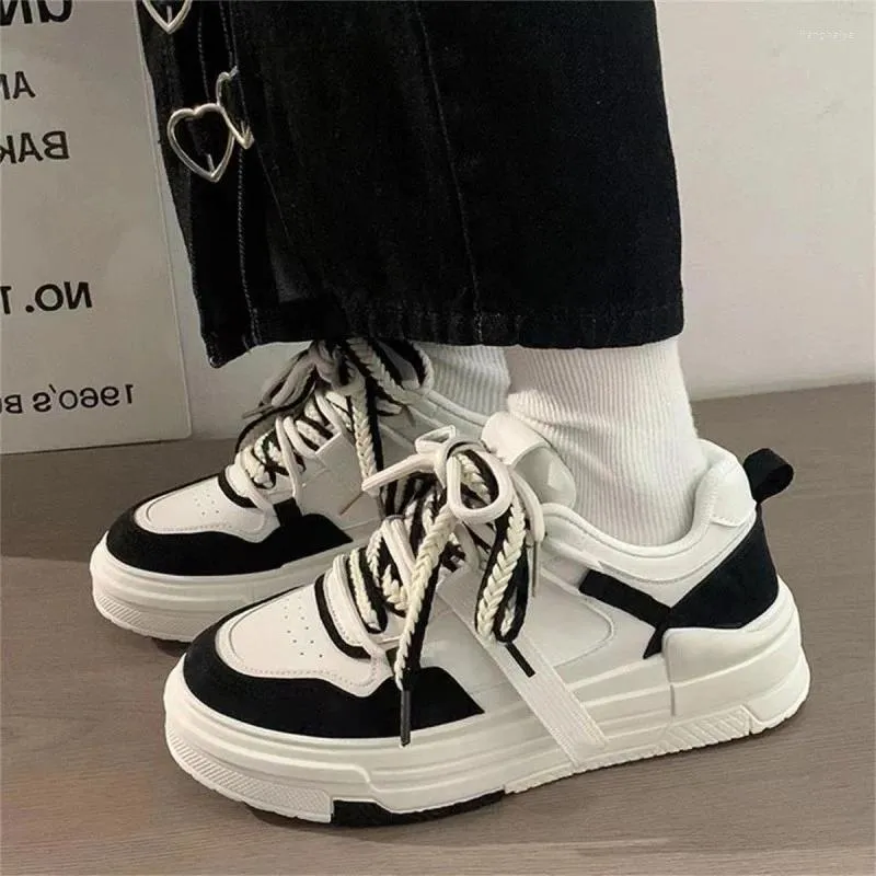 Casual Shoes 2024 Spring And Autumn Versatile Sports Women's PU Platform Lace Up Original Korean Fashion Walking