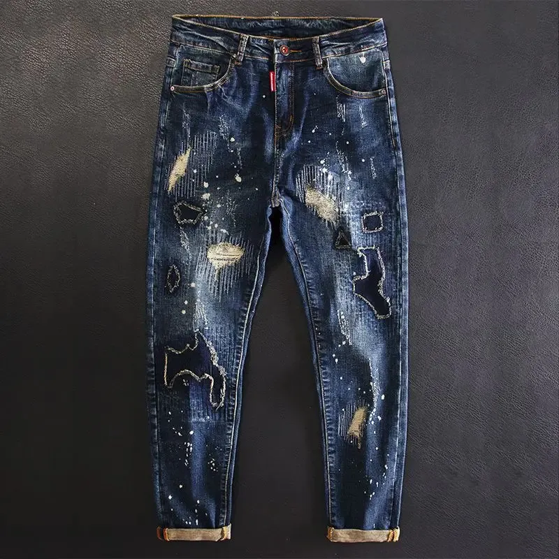Jeans para hombres Pantalones de vaquero macho cónicos rasgados con pantalones de agujeros roto roto 90