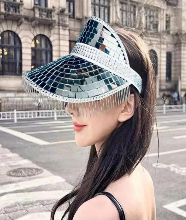 Bérets Disco Ball Hat Festival Visor avec des vêtements rétractables Party Party Classic Accessory Mirror I1O61864822