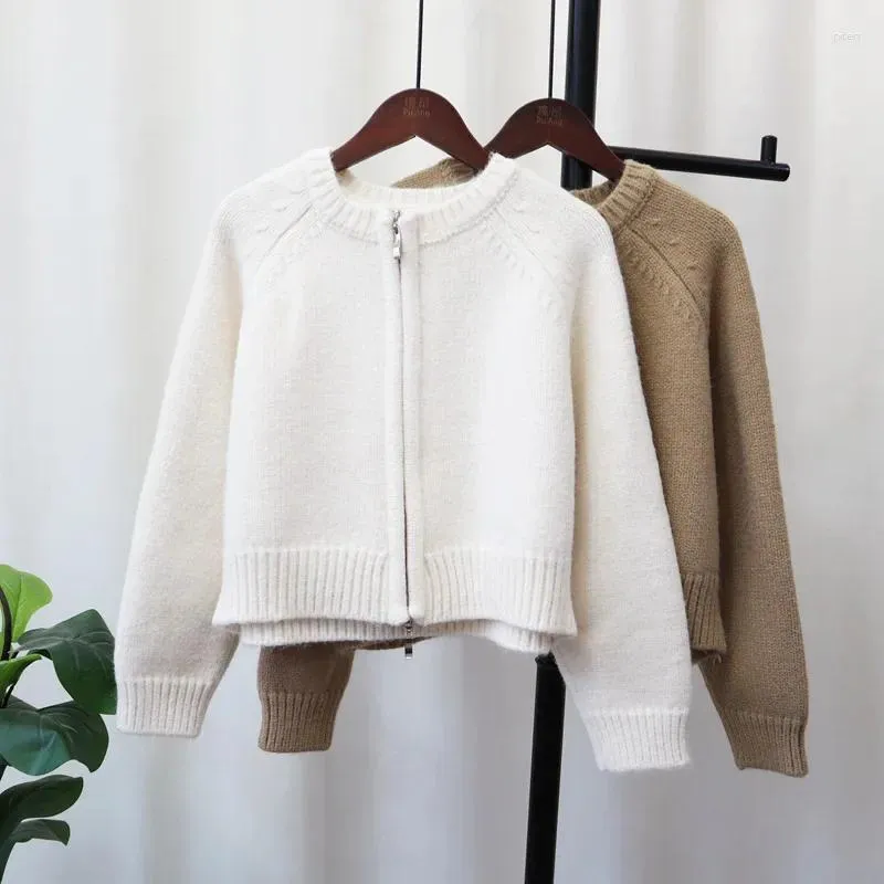 Women's Knits Ladies Autumn Winter Short Knitted Cardigan For Women Vintage Retro Japanese High-end Korean White Blue Zipper Sweater Knit