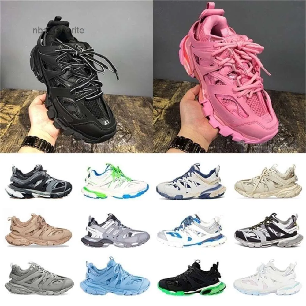 Vente directe d'usine 2024 Luxury en gros Old grand-père piste 3,0 Chaussures décontractées Tripls s femme argent noir noir gris blanc royal baskets sportifs