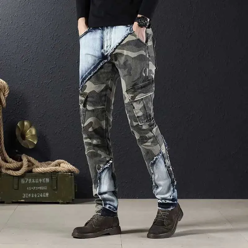 Jeans para hombres Suplage de camuflaje Jeans con pantalones gráficos de bolsillos cónicos 90s Fashion Street Fashion y otoño Q240427