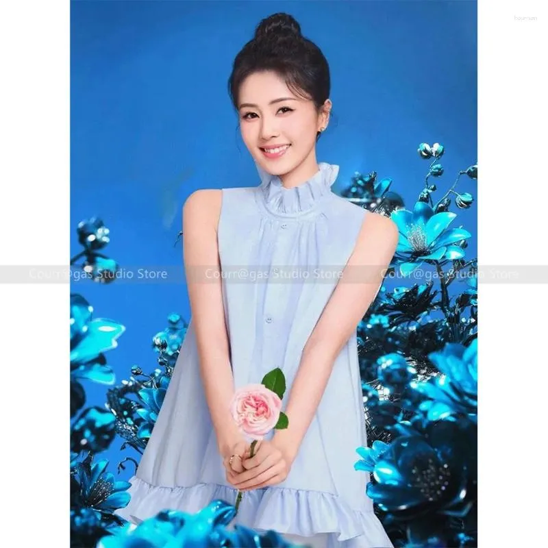 Kvinnors T -skjortor Tidig vårhalsring Lace Design Romantisk atmosfär Känsla för temperament Elegant Pleated Decorative Sleeveless Blue