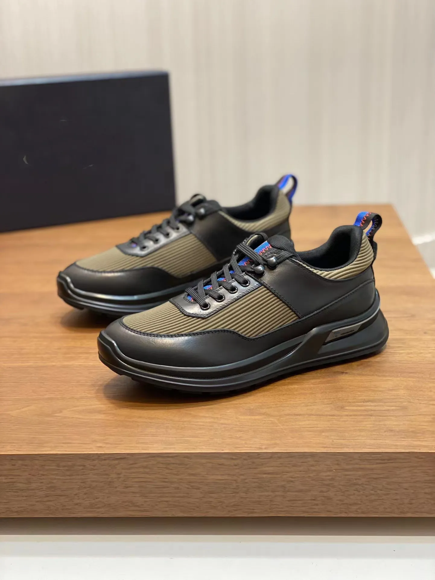 Famous Brands Sneakers Shoes Re-Nylon Chunky Rubber Lug Sole Comfort Casual Walking Top Quality Nice Trainers Designers Skate Shoe EU38-45 With Box