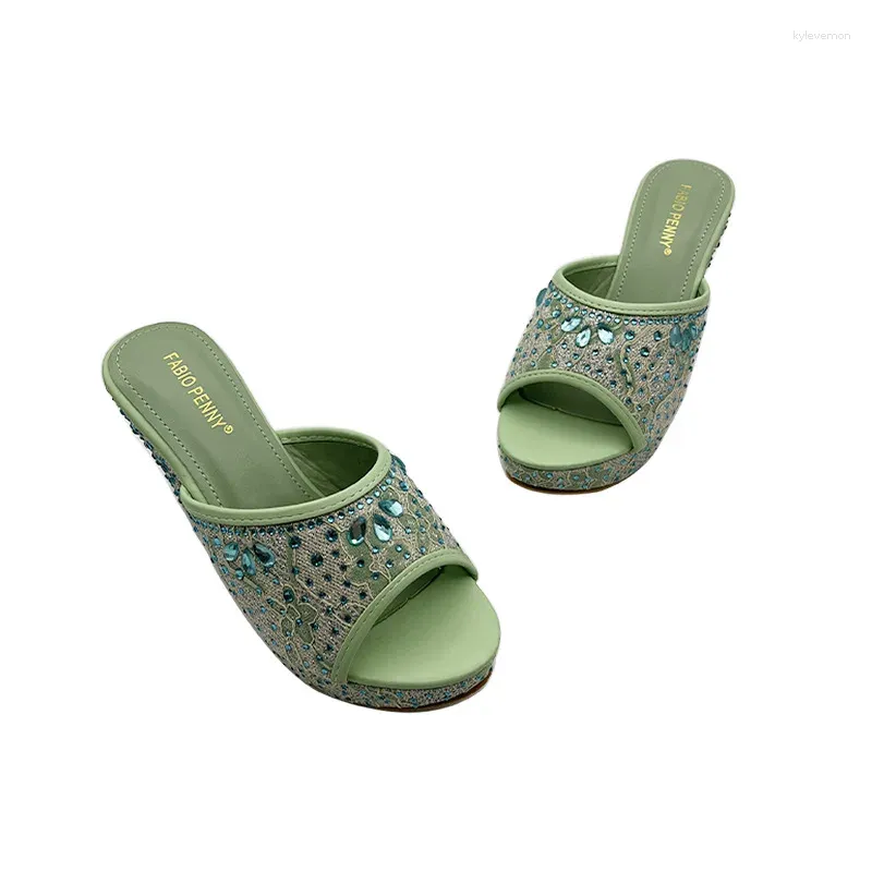 Slippers 2024 Europeu e American Fashion Flood Flower Padrive Inclaid Diamond High Heel 4517