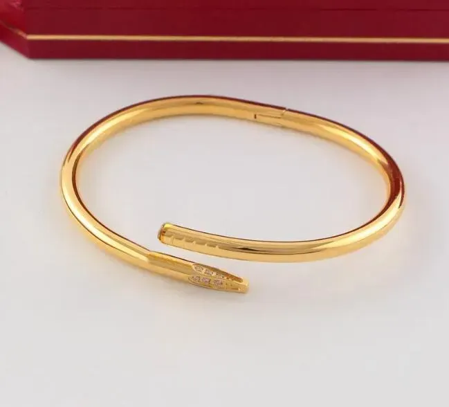 Bracciale per unghie in acciaio in acciaio di lusso Bracciale di moda marca di moda Braccialetta da donna per uomini amanti della festa di matrimonio Gioielli San Valentino Day Mheu