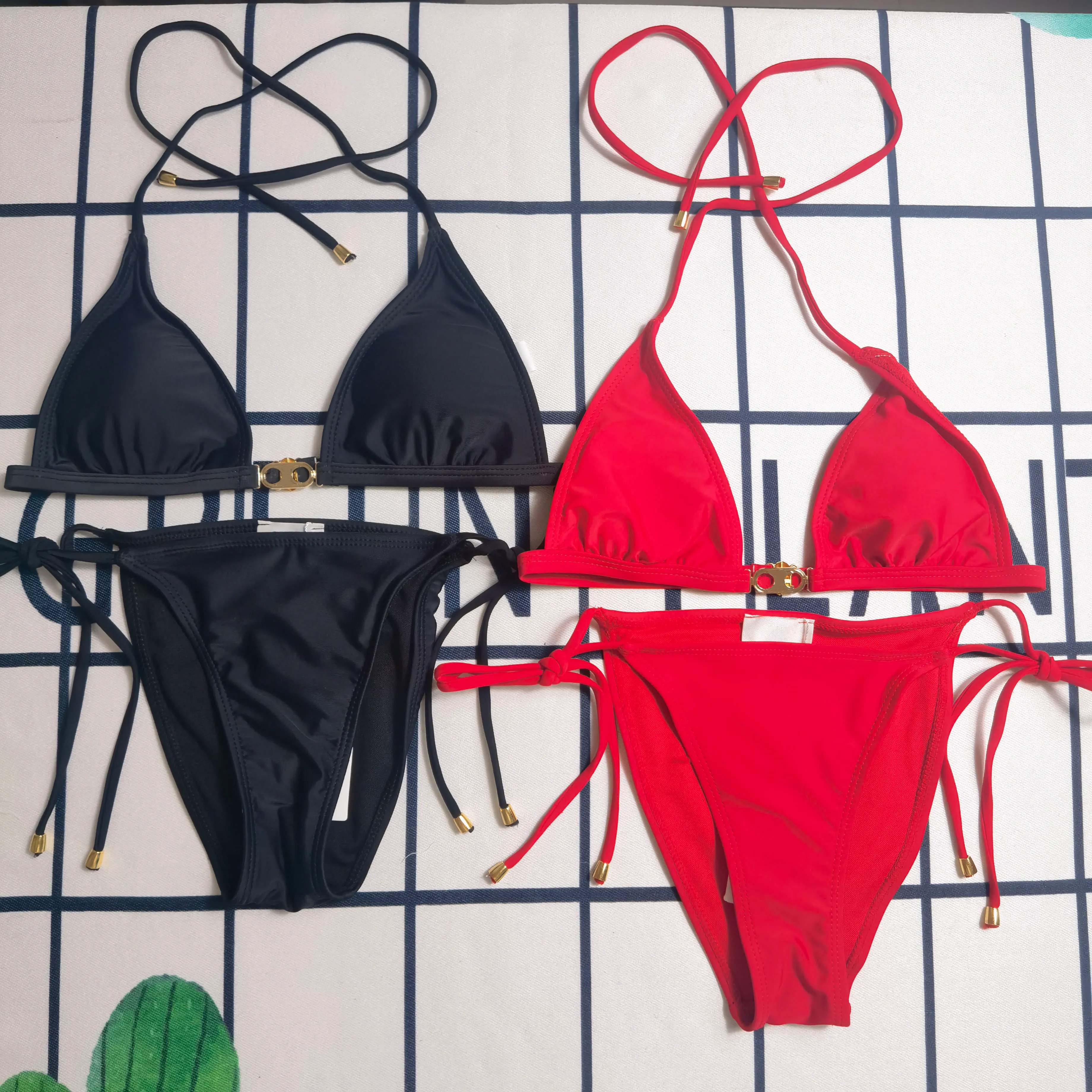 AAA Bikini Bikini en deux pièces pour femmes avec alphabet entrelacé du maillot de bain pour le maillot de bain féminin de maillot de bain pour femmes