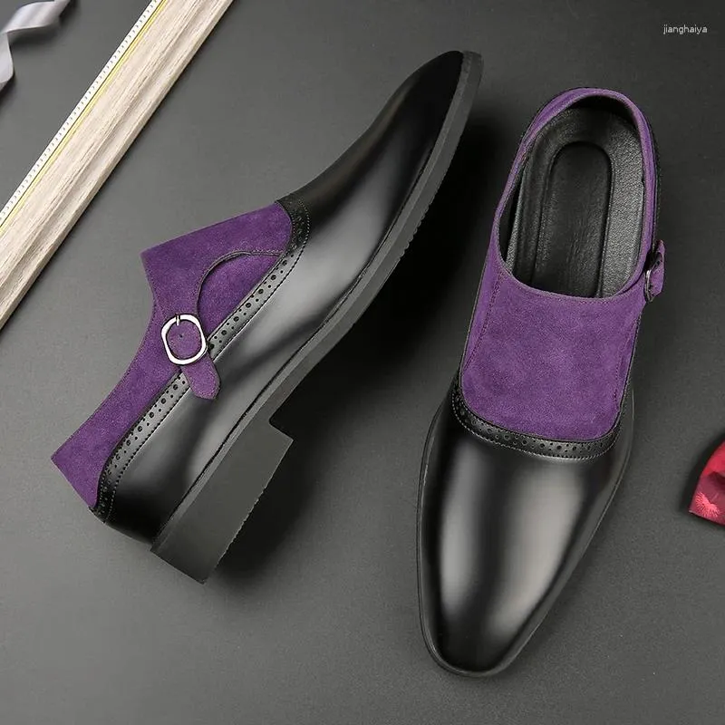 Sapatos casuais de alta qualidade Casamento de couro pontudos da versão coreana da fivela de pequenas empresas
