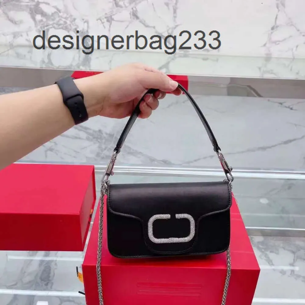 Flip V-shaped Square Purse Magic Armpit Shoulder Diagonal Valeenttino Chain Bags 24 Water Designer Buckle Single Loco New Stick Design Bag NZEW