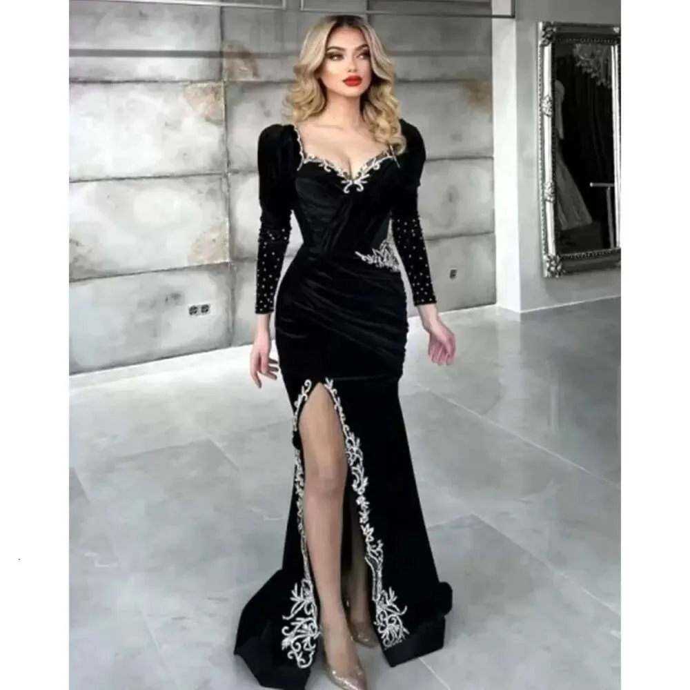 Veet Prom Trumpet Black Elegant Dresses Long Sleeves Side Split Sexy Formal Evening Gowns Appliques Beaded Sweetheart Neck Special Ocn Party Wear