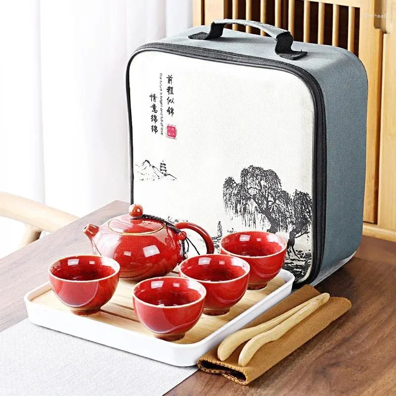 Ensembles de voies de thé avec sac de voyage 4 tasses de thé chinois set Travel Ceramic Portable Teapot Porcelain Taset Gaiwan Tool