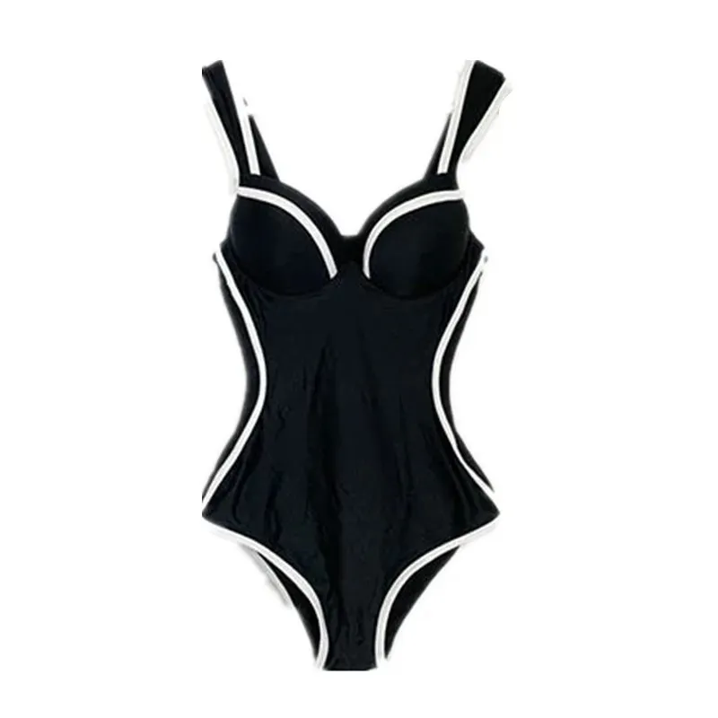 Nouveau 2021 Version coréenne du petit vent de maillot de bain en une pièce en noir et blanc mince de maillot de bain de printemps chaud pour coréen