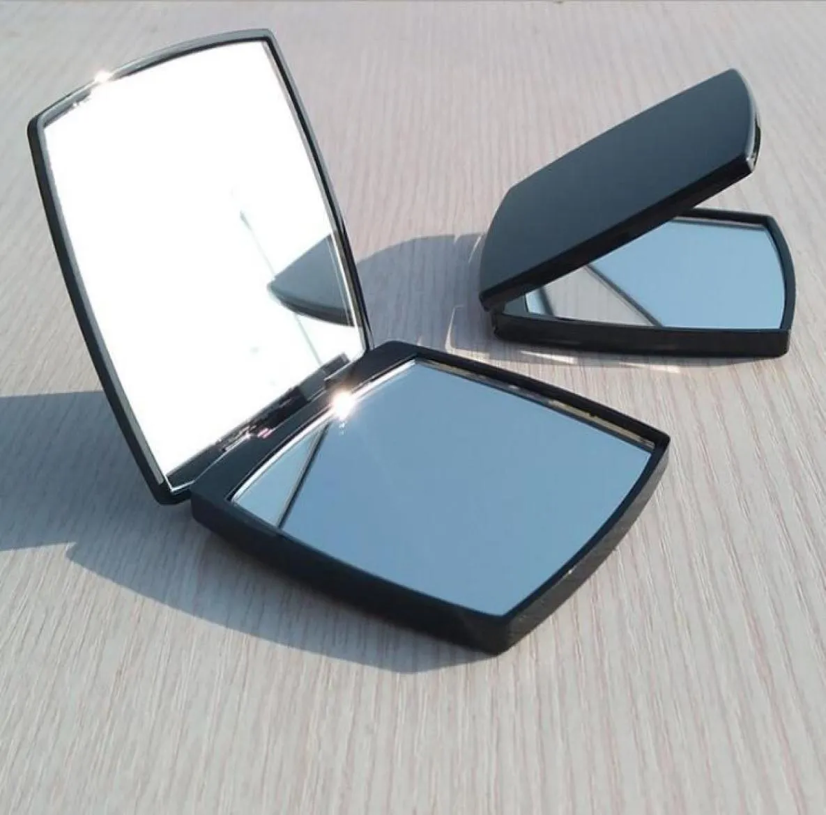 Kompaktowe lustra Moda Portable 2Face Makeup Mirror podwójne składanie Flip Beauty powiększenie Glass1598177