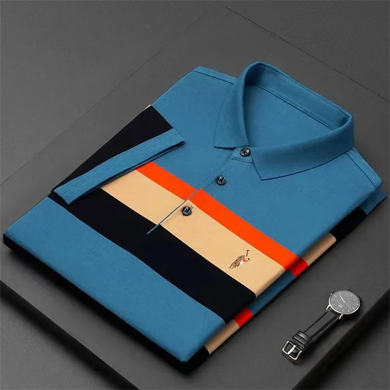 Marca de luxo Mens camisa pólo 2024 verão novo listrado de mangas curtas British Business Fashion Lapeel T-shirt 240426