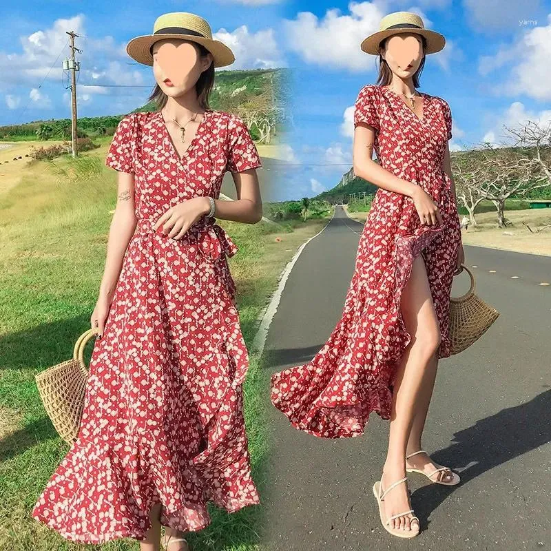 Robes décontractées Femme Robe d'été 2024 V Neck Vintage Red Red Floral Imprimé de la longueur Seaside Holiday Femme Vestidos YDK1686