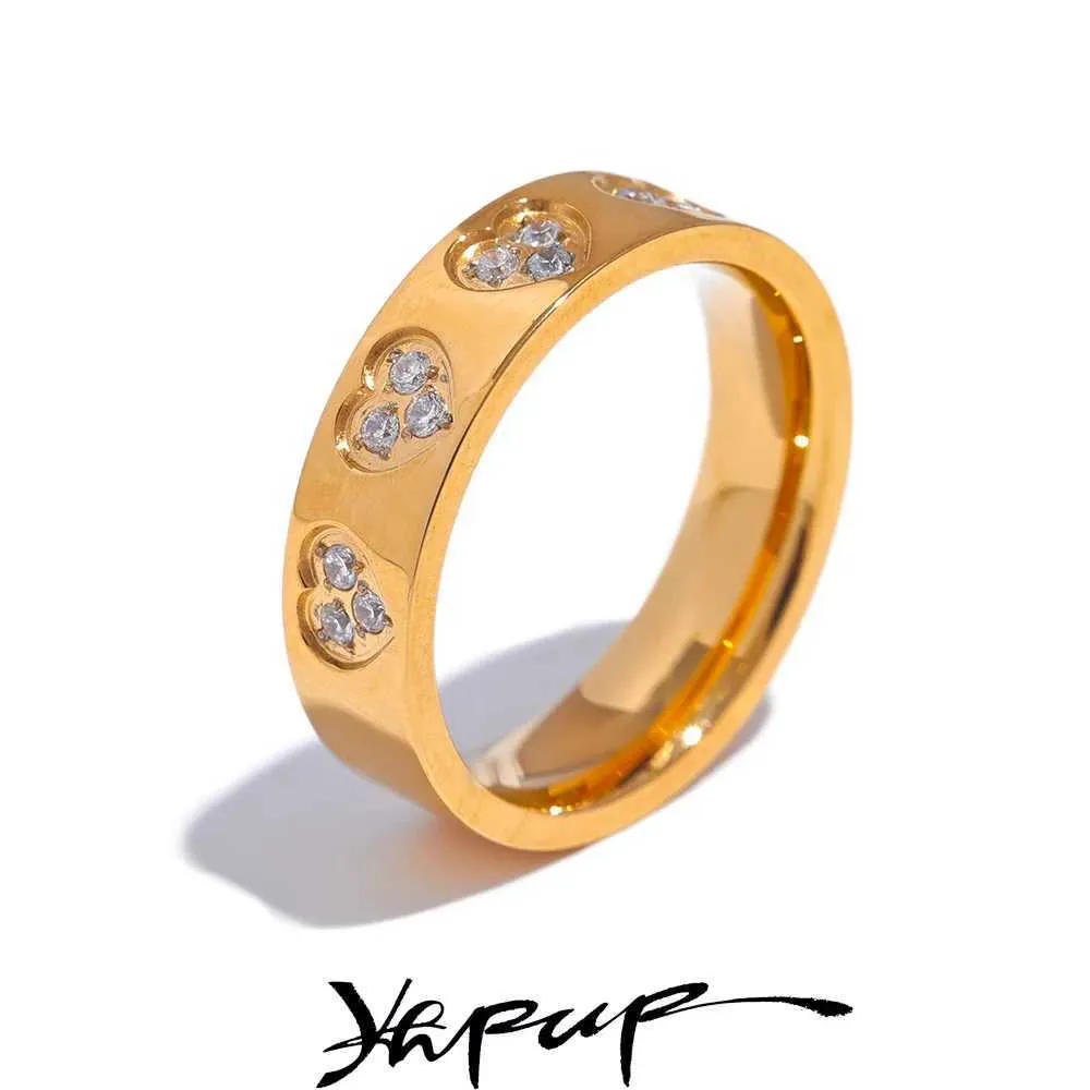Кольца полосы yhpup изысканный кубический цирконий в форме сердца из нержавеющей стали Кругковое кольцо с золотым и серебряным шармом блестящим украшениями Q240427