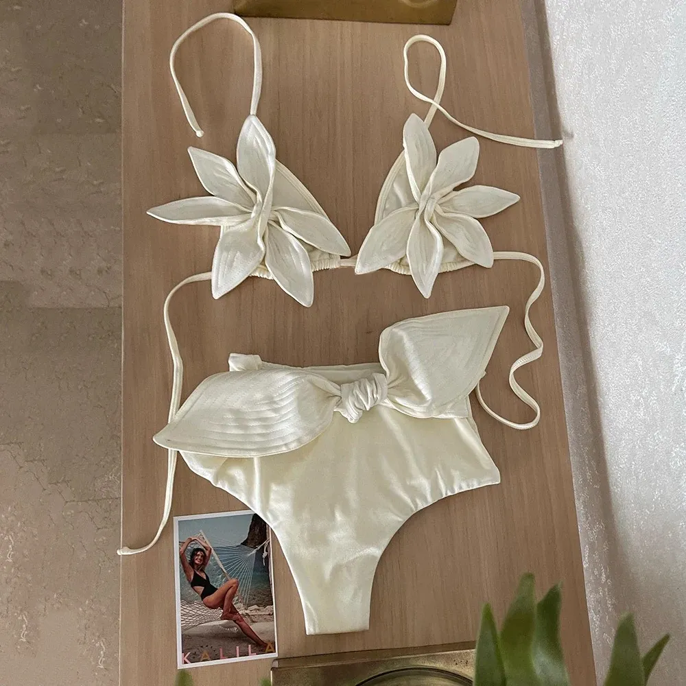 Set Sexy White Floral Lace Bikinis Femmes MAISON VNECK Vneck Highwaist Two Piece Bathing Costhing Beachwear Bowkont Biquini Female nager