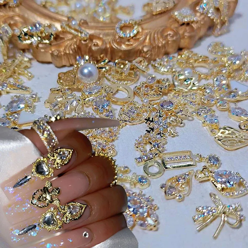50pcslot Metal Zirkoon nagel Charms Elegante vormen Rhinestones Decoratie met gouden legeringsmixstijlen kristallen Gem Nagel Supply 240426