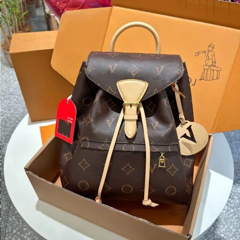Women's Luxury Handbag Designer Classic Presbyteria Backpack Leather Shopping Bag Handbag Shoulder Bag High-end Outdoor Backpack T Pjbk