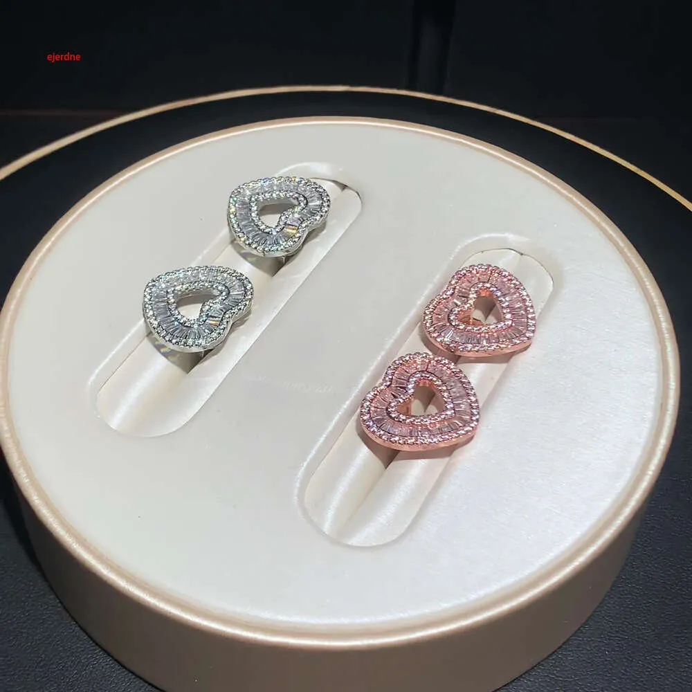 فاخرة Iced Out Hearts Stud arring for Women Girlfriend Bling Princess-Cut Diamond Earrings مجموعة مجوهرات زفاف عالية الجودة