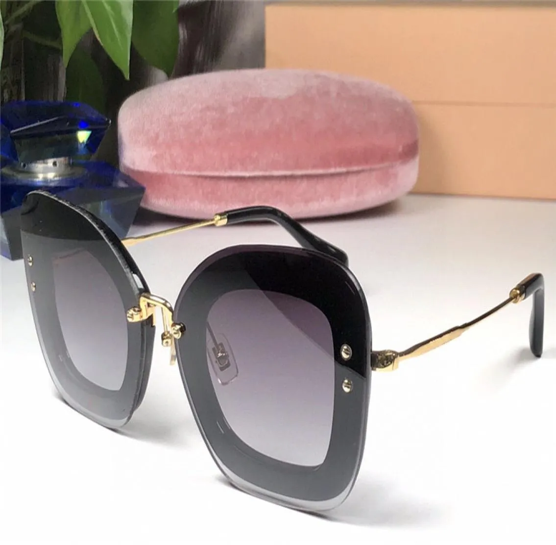 02 Sonnenbrillen Frauen entwerfen beliebte Sonnenbrillen Katzenaugen Rahmen Sonnenbrillen Kristall Metarial Mode Frauen Stil UV400 KOMMEN MIT Pink 8100345