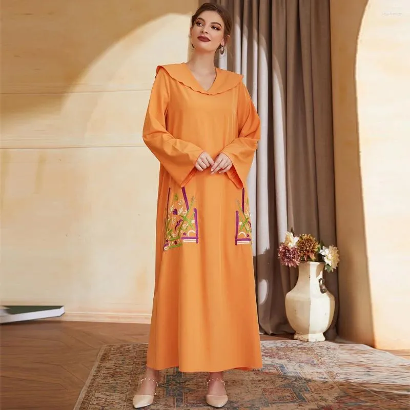 Ubranie etniczne muzułmańska modlitwa Dubai Abaya Long Dress Women V-Neck Rleeves Emporidiery Eleganckie Maxi Eid Ramadan Islam
