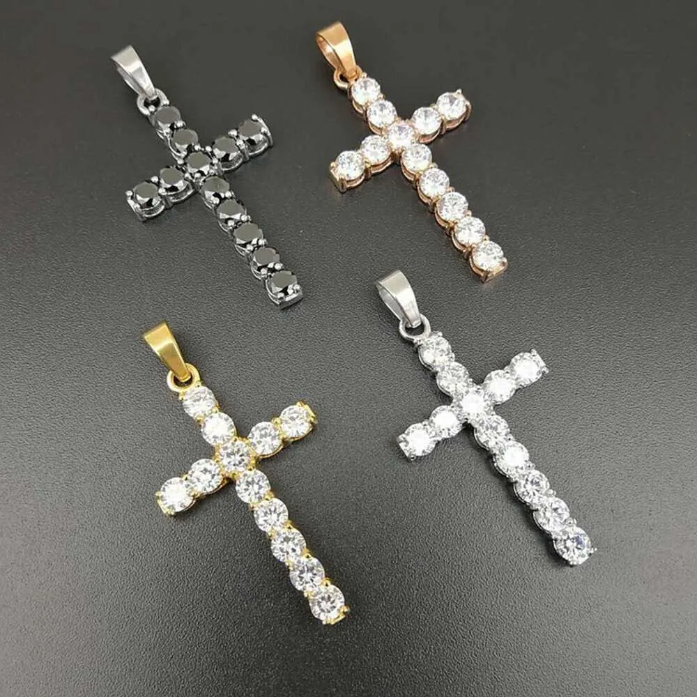 Colliers pendentifs de designer accessoire de vente à chaud 316 en acier inoxydable plaqué AAA Zircon Cross Small 049