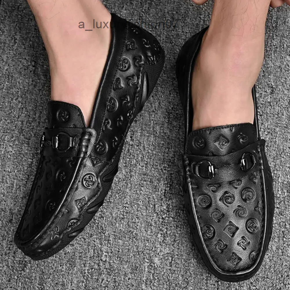 Loafers Men schoenen pu ronde teen casual mode metalen gesp print patroon dagelijks veelzijdig ademende comfortabele octopus bodem erwtenschoenen Dh850