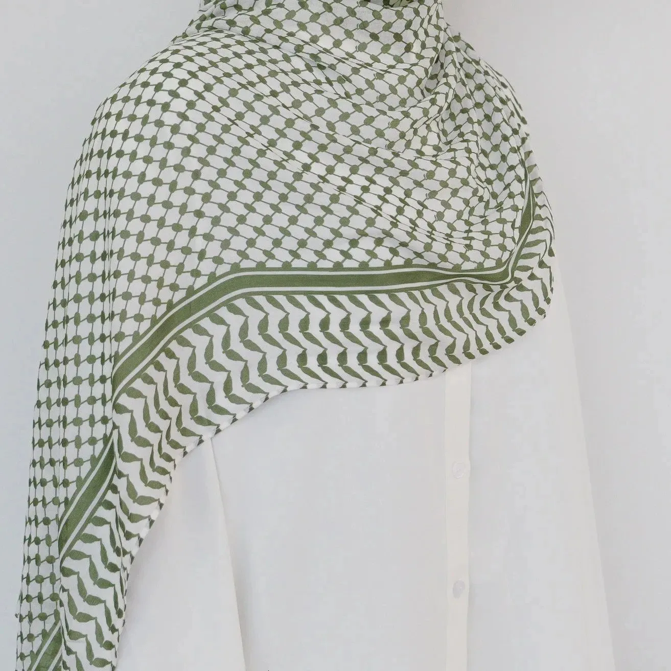 Keffiyeh Print Chiffon für muslimische Damen Hijab Keffiyeh Palästina Hochqualität Hijab Palästinensische Schal 185x70 cm 240419